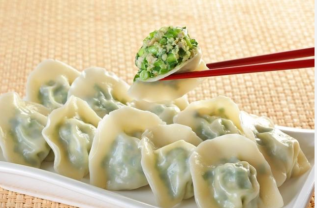 ເຂົ້າໜົມຈີບ